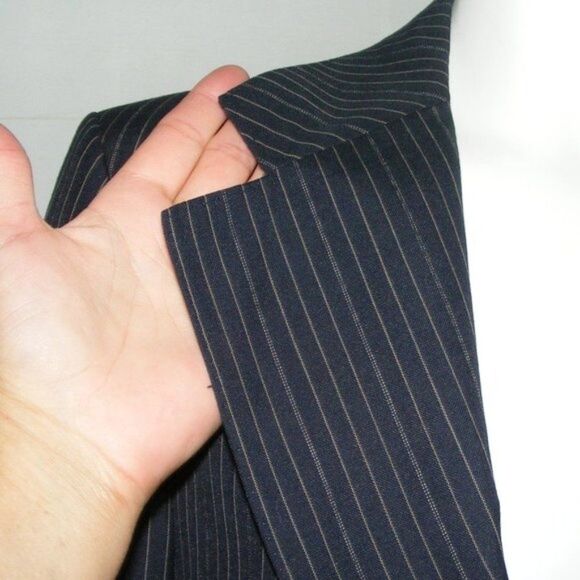 Vintage LANVIN Blazer, S, Navy Blue/Tan Pinstripes, 2 buttons - Picture 4 of 15